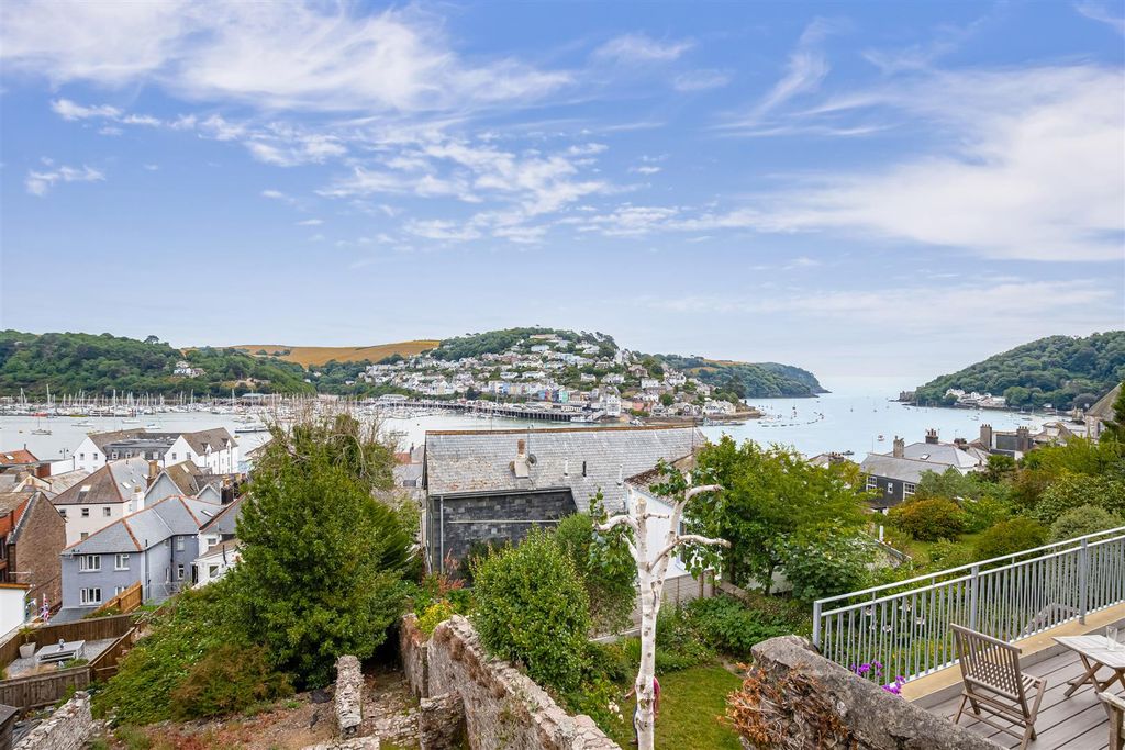 Property photo 1 of 20 A09 - 37 Above Town Dartmouth - 220712.Jpg