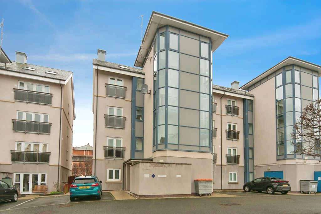 Property photo 1 of 16 Indigo House