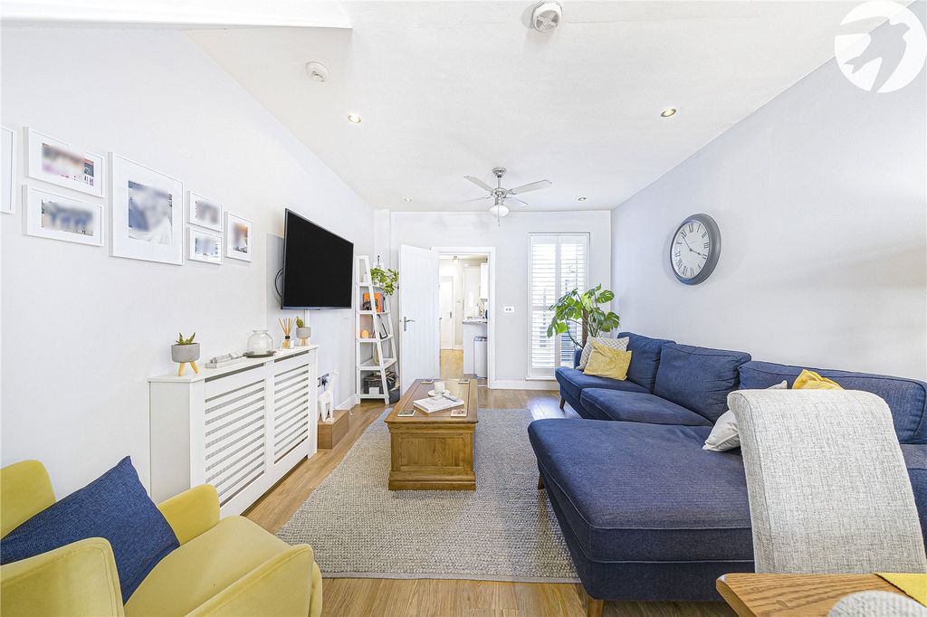 Property photo 2 of 24 Living Room