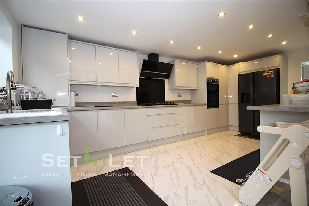 Property photo 2 of 29 Img_1804.Jpg