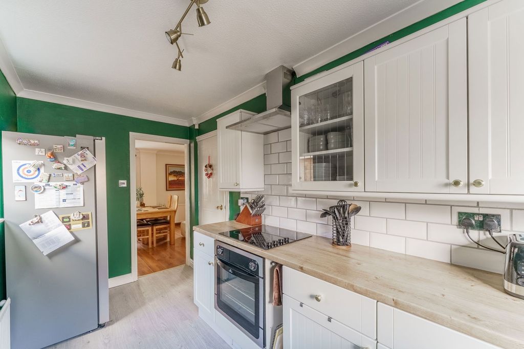 Property photo 3 of 29