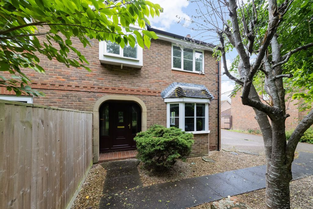 Property photo 1 of 23