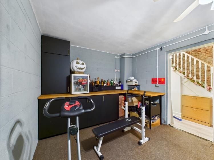Property photo 2 of 26