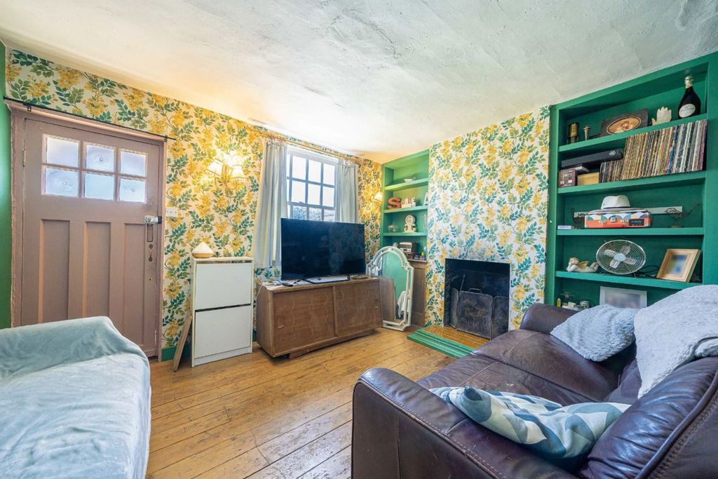 Property photo 2 of 7