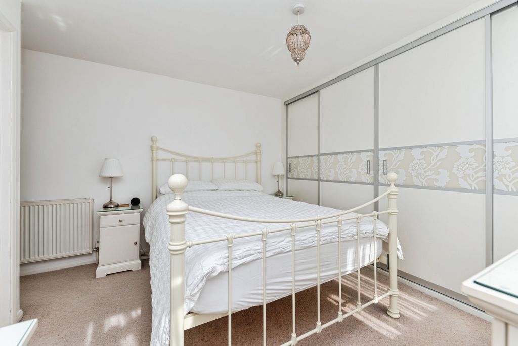 Additional image 18 of 3 bed semi-detached house for saleRomany Close, Letchworth Garden City SG6