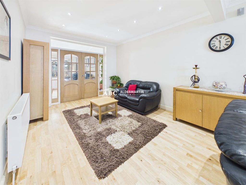 Property photo 3 of 23 Cam03827G0-Pr0141-Still005.Jpg