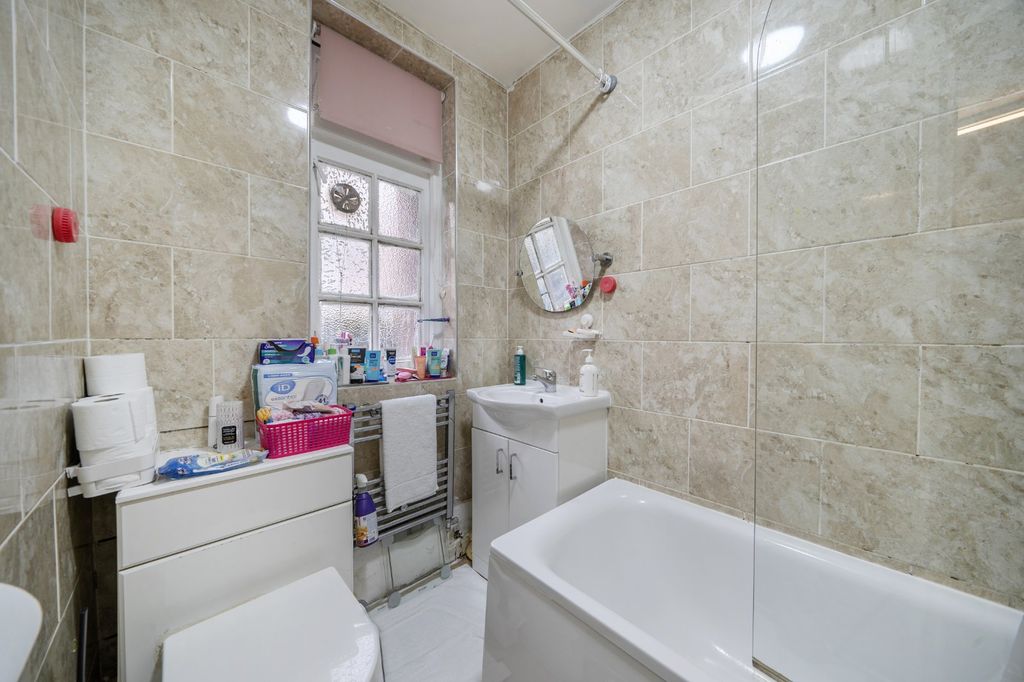 Property photo 3 of 8 Picture No. 09