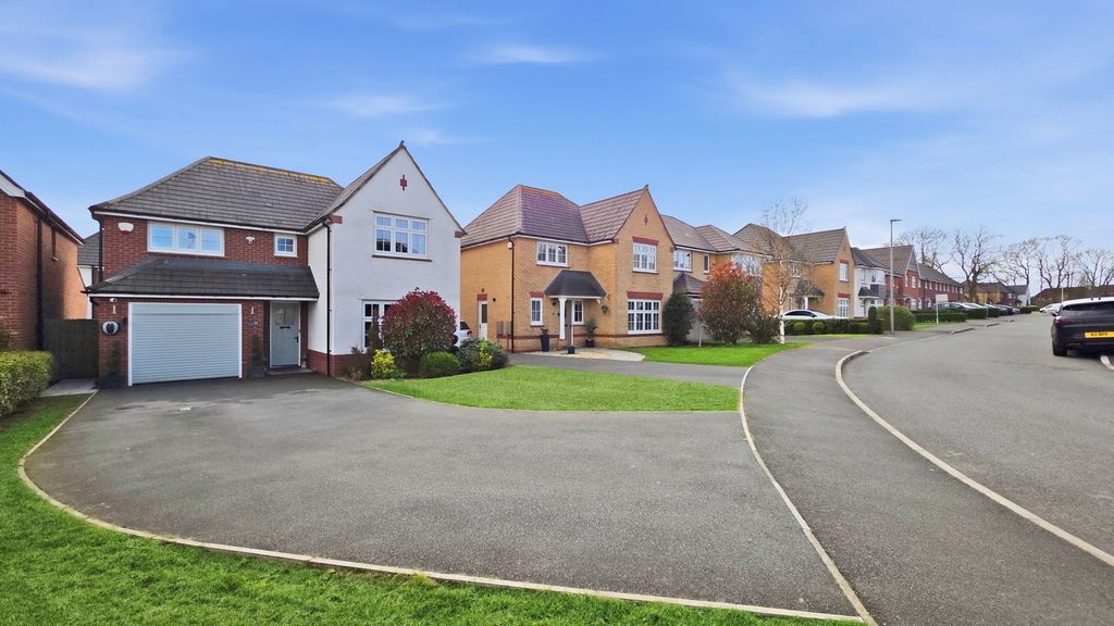 Property photo 3 of 36