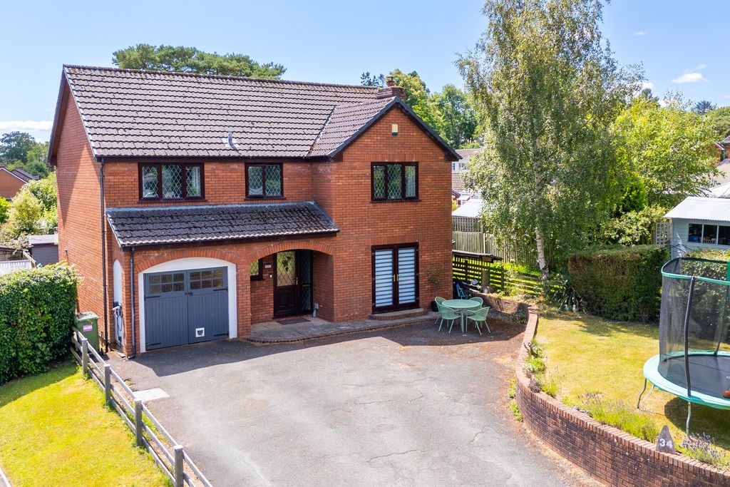 Property photo 1 of 75