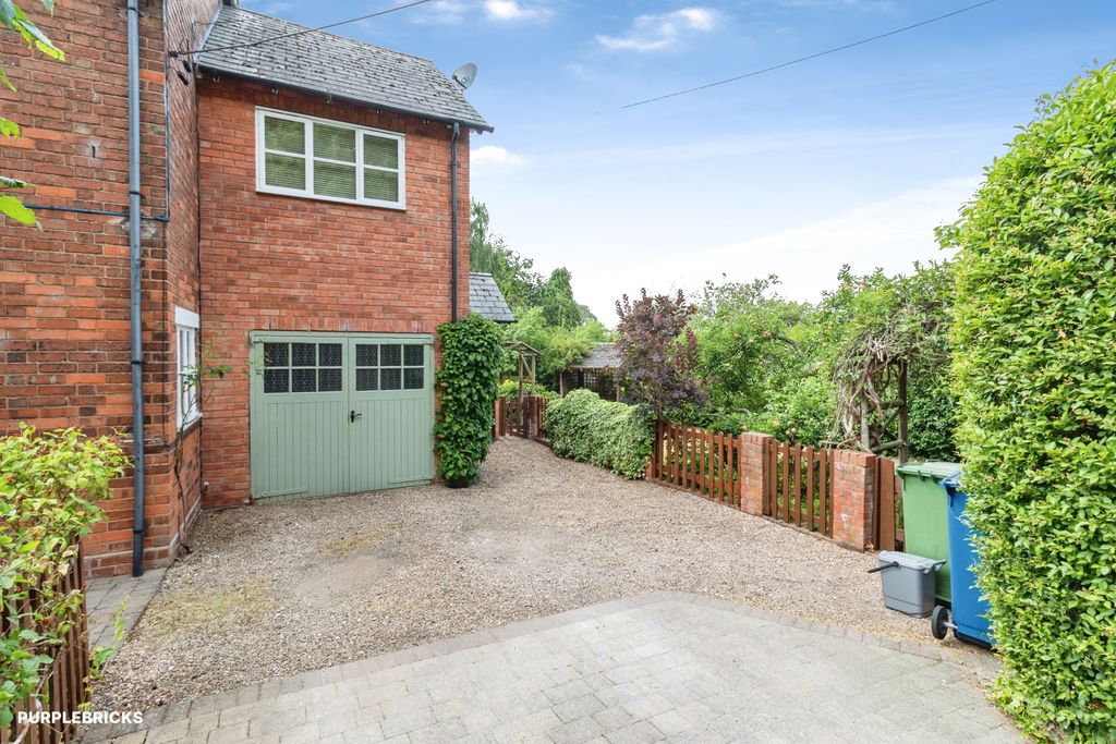 Property photo 2 of 24