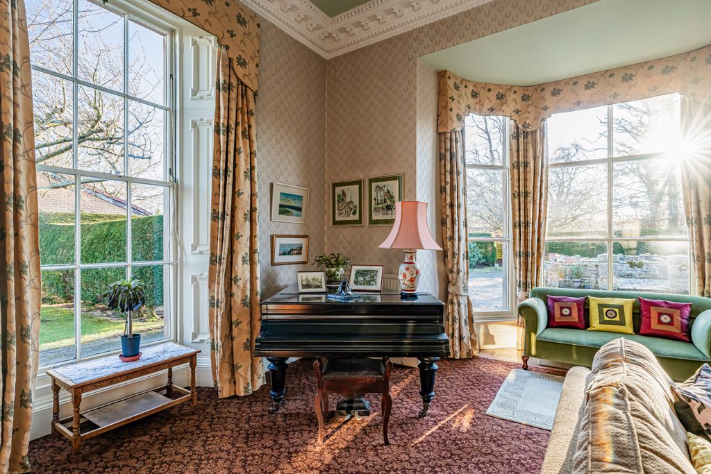 Property photo 3 of 39 Property Image 3