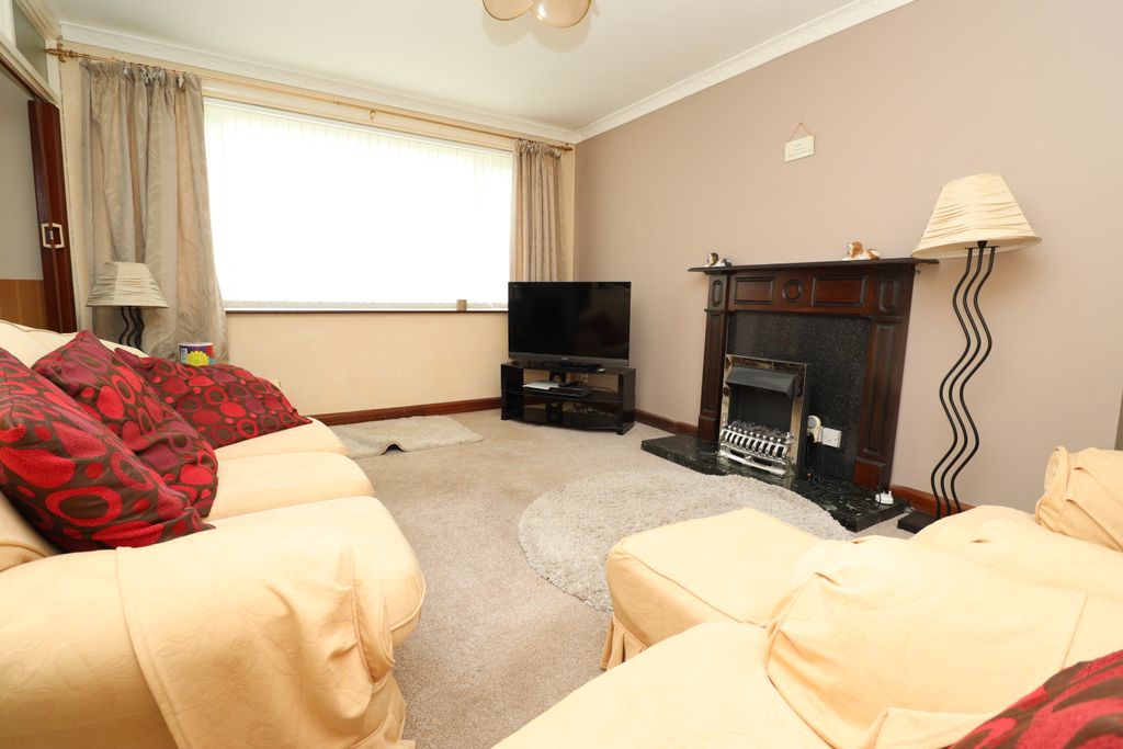 Property photo 3 of 11 Img_4401