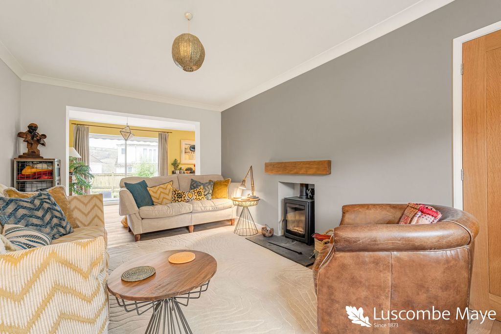 Property photo 3 of 26