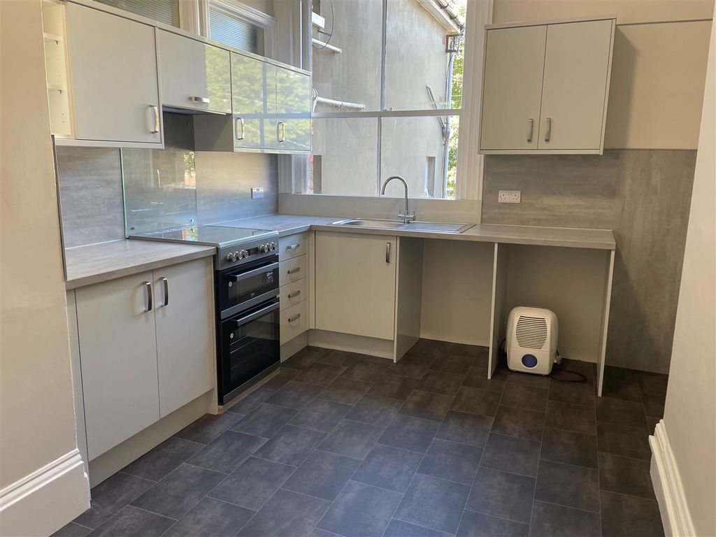 Property photo 2 of 6 Kitchen/Diner