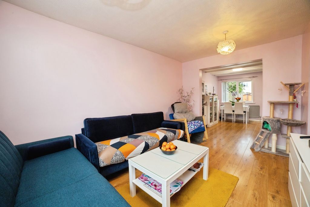 Property photo 2 of 21 Pbox-Img.Jpg