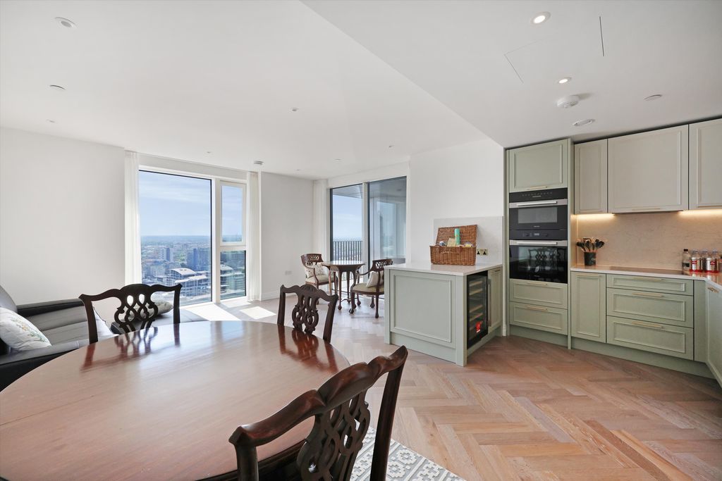 Property photo 1 of 13 Image