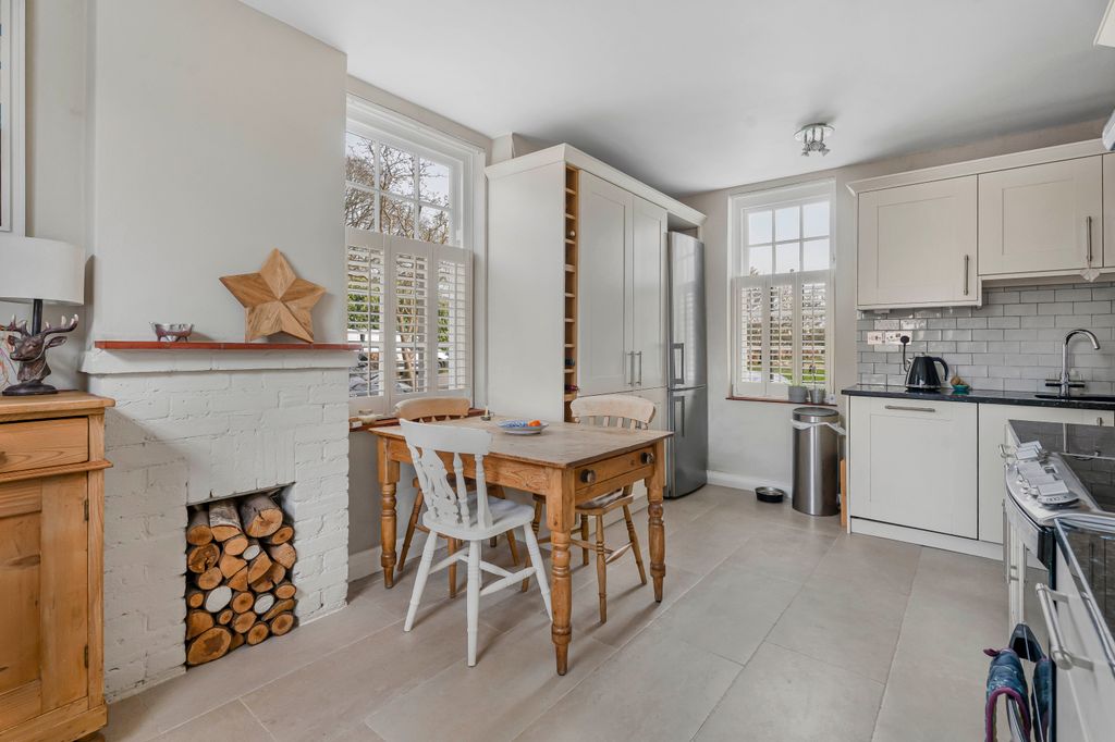 Property photo 3 of 22 Kitchen