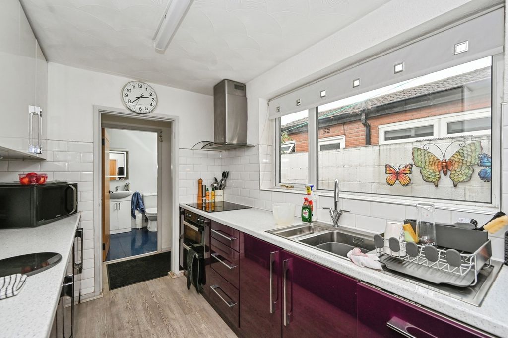 Property photo 3 of 20 Pbox-Img.Jpg