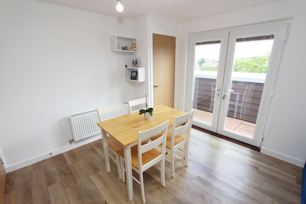 Property photo 3 of 16 Img_5397A