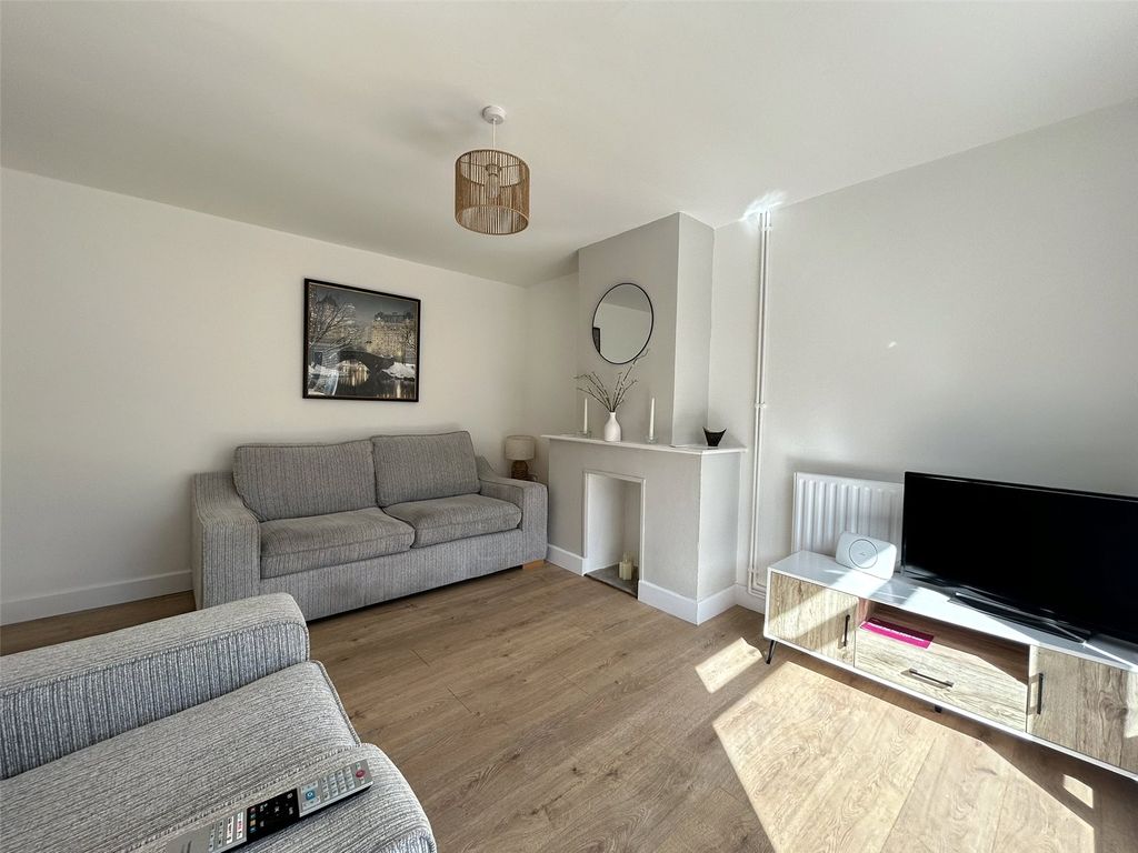 Property photo 3 of 18 Picture No. 25