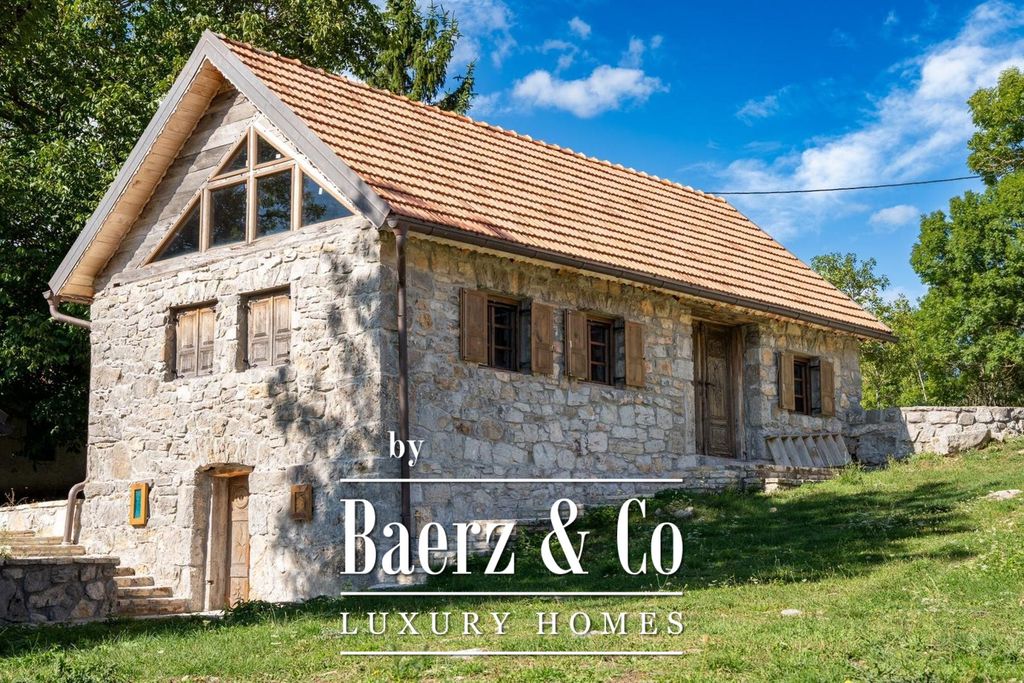 Property photo 2 of 33