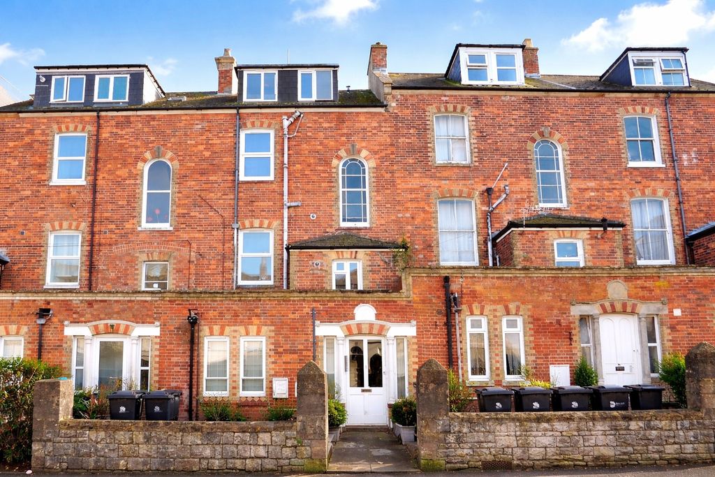 Property photo 1 of 3 4989210