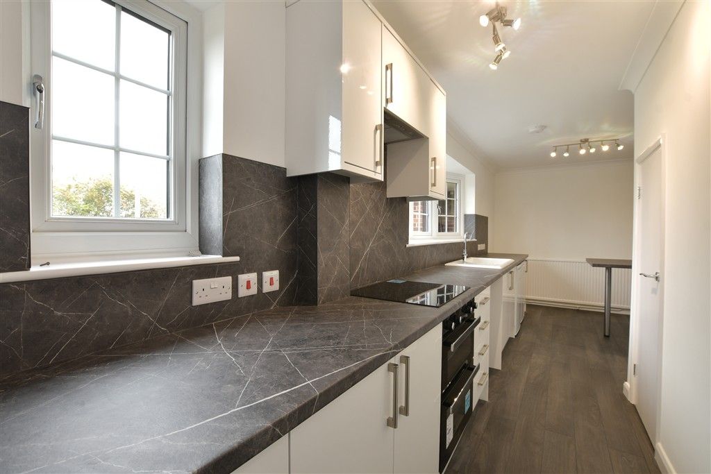 Property photo 3 of 14 Kitchen/Breakfast Room