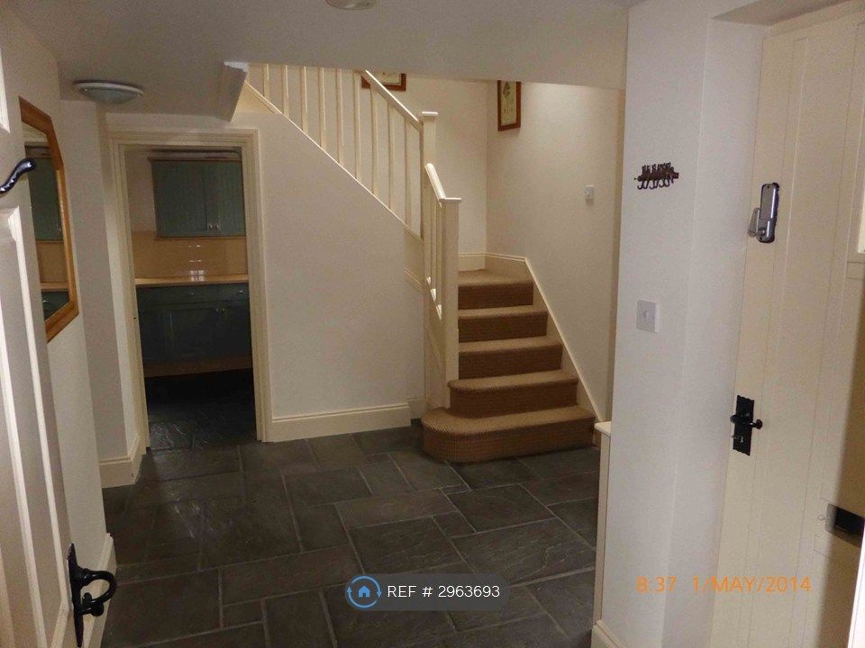 Property photo 2 of 22 Hallway
