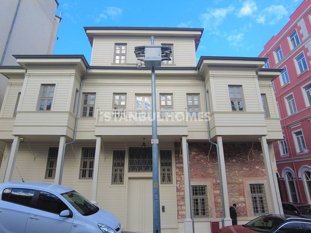 Property photo 1 of 15