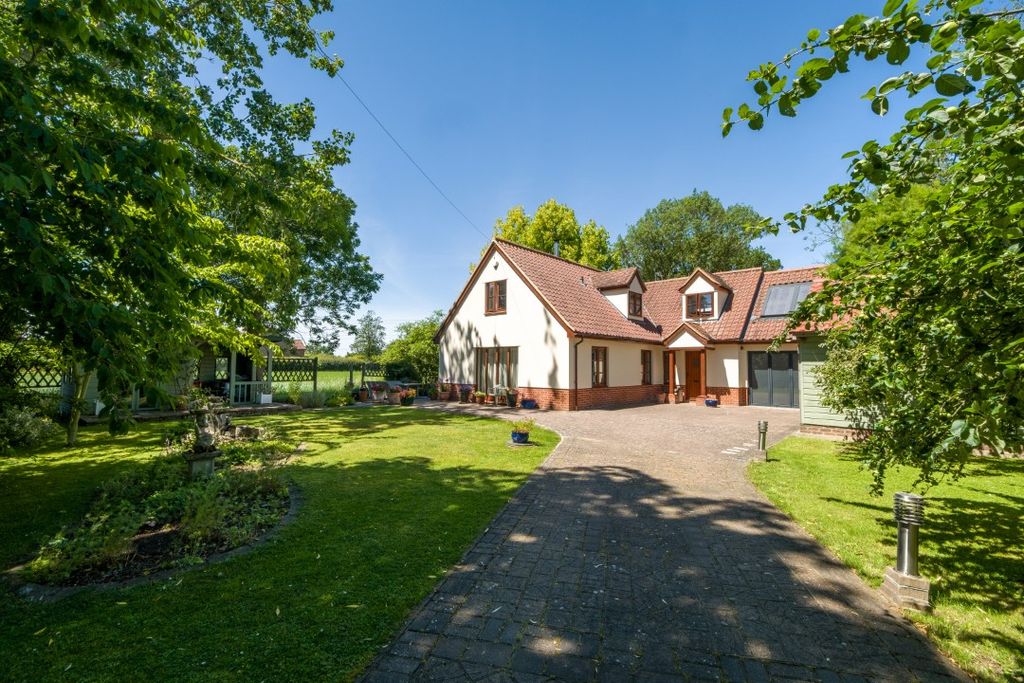 Property photo 1 of 36