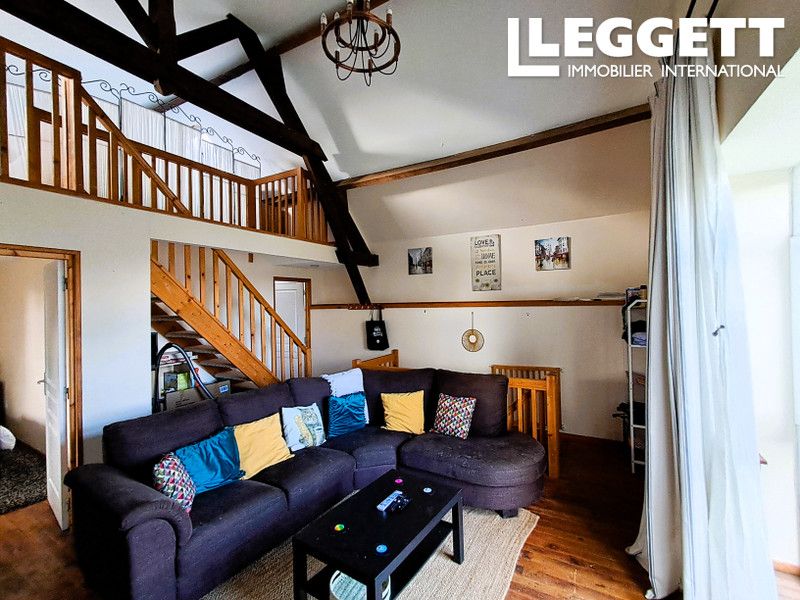 Property photo 2 of 10