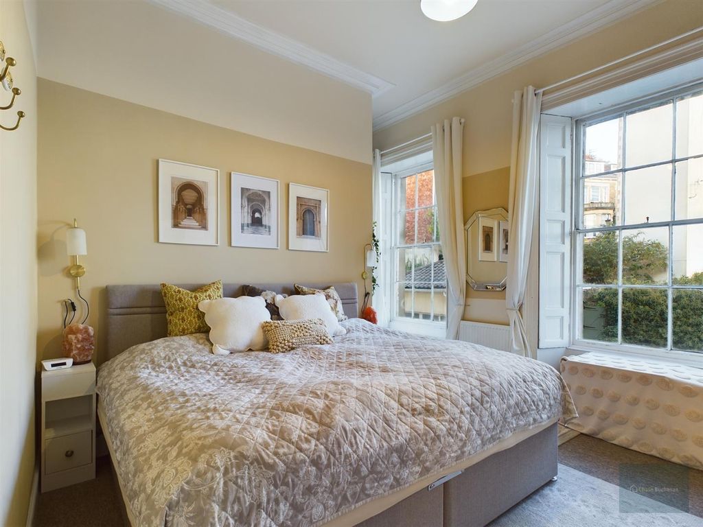 Property photo 3 of 6 Bedroom