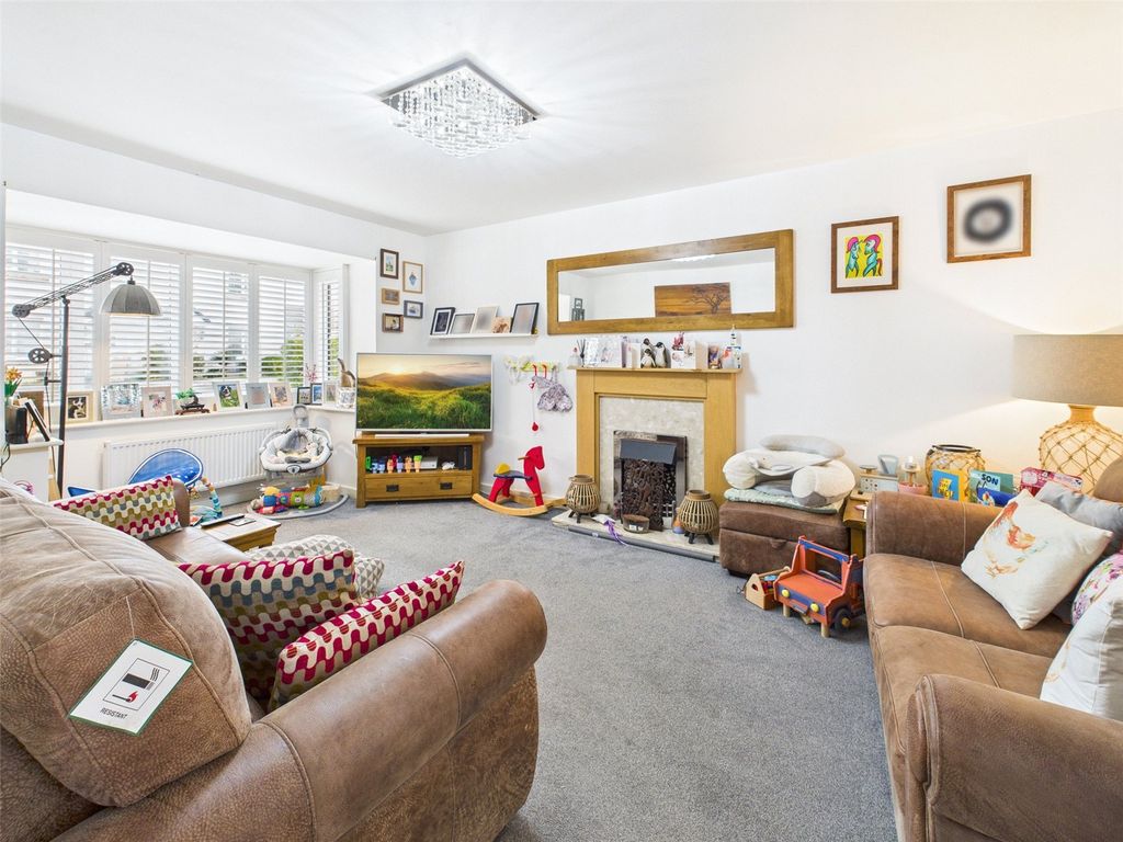 Property photo 2 of 14 Living Room