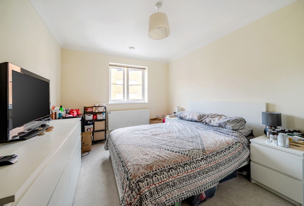 Property photo 2 of 8 1333830-4-688B919...