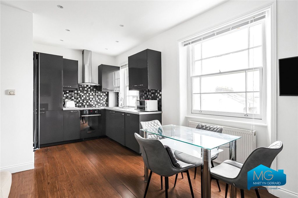 Property photo 2 of 14 Picture No. 16