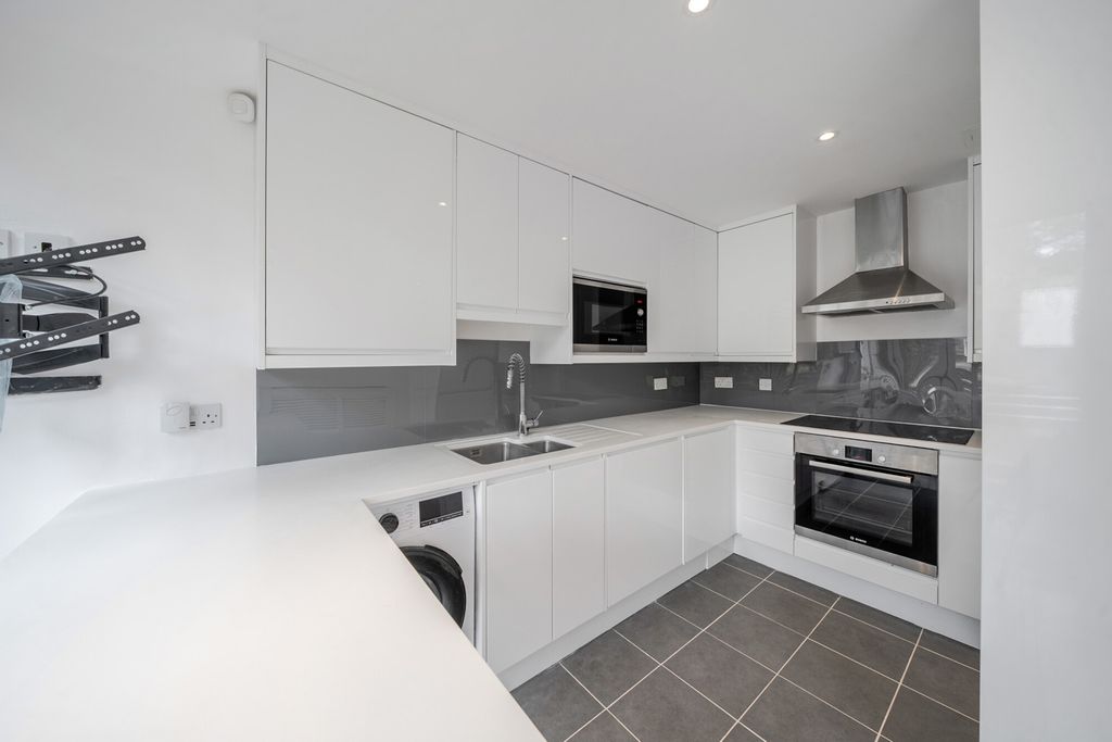 Property photo 3 of 21 3-6A74857B6Dbcb-1...