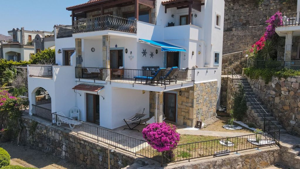 Property photo 3 of 18 Sea View Yalikavak Garden Apartment - Private Garden