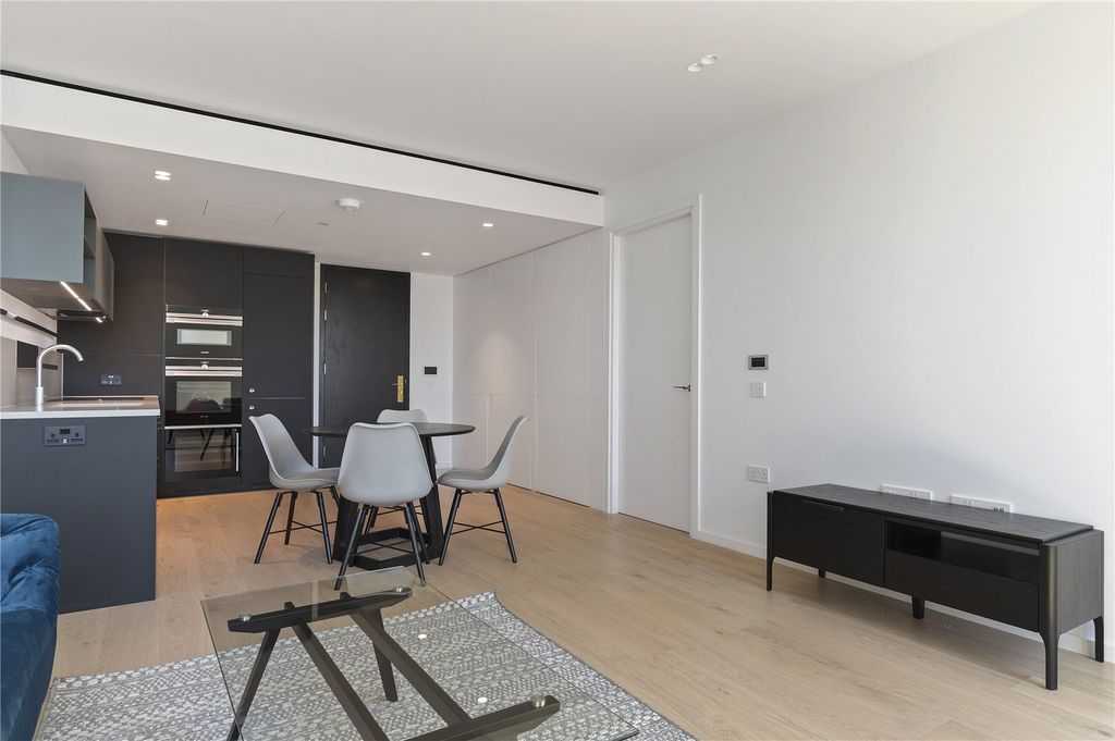 Property photo 3 of 10 Open Plan Living