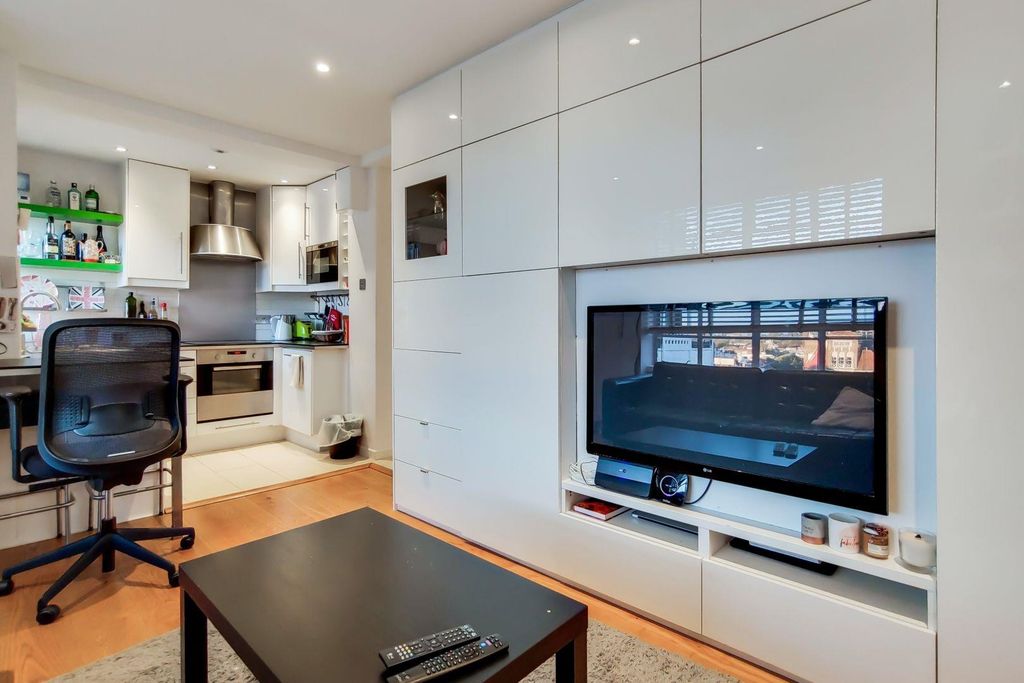 Property photo 3 of 10 Q3Mnuzbo.Jpeg