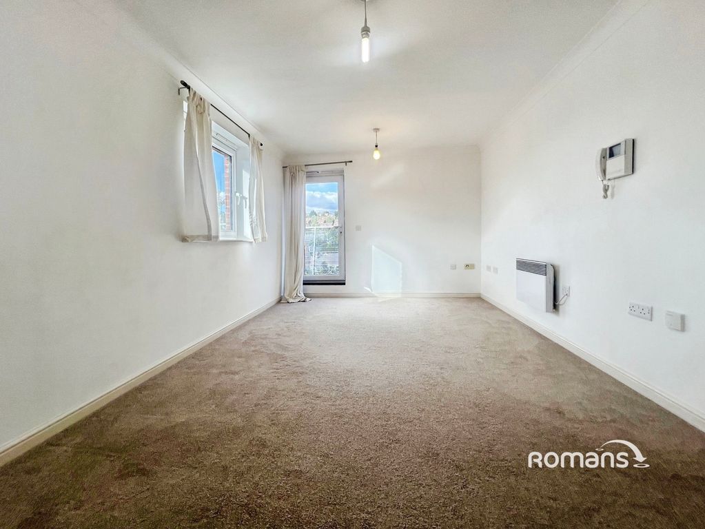 Property photo 3 of 8 Pbox-Img.Jpg