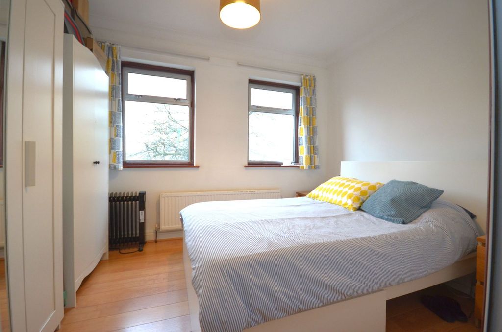 Property photo 3 of 4