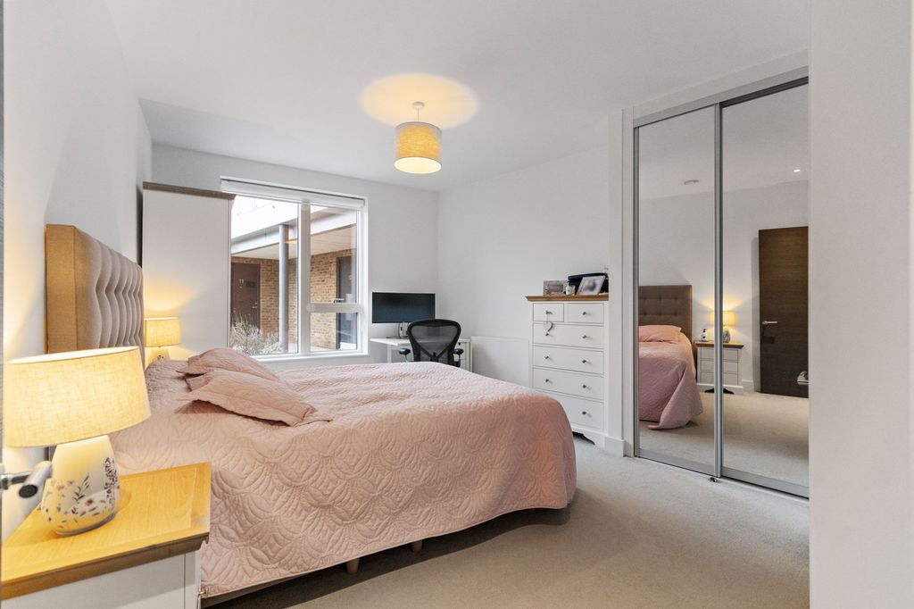 Property photo 2 of 22