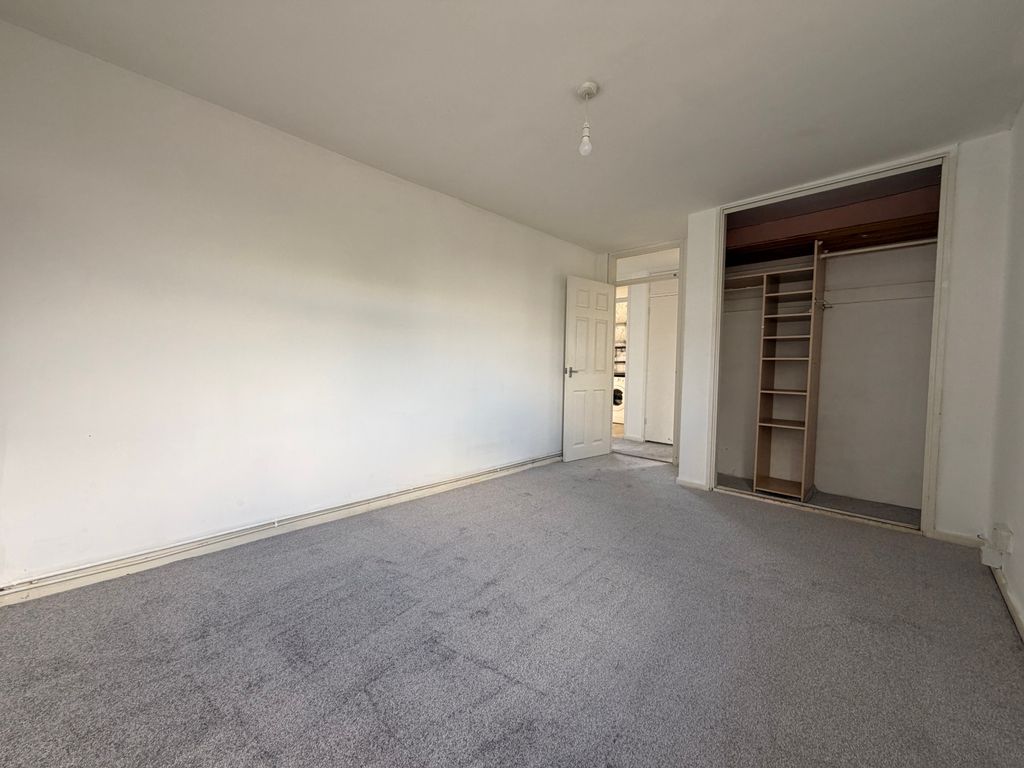Property photo 3 of 10 Picture No. 02