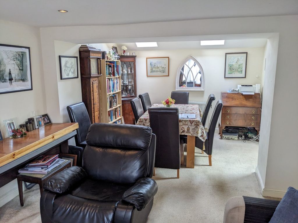 Property photo 3 of 13 Picture No. 12