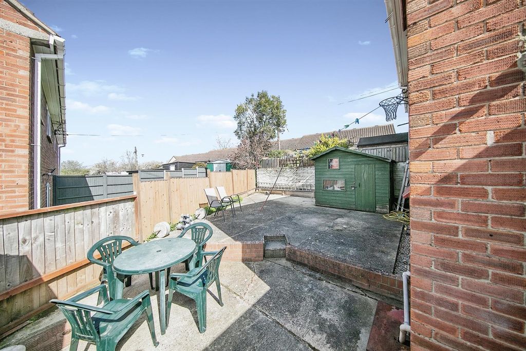 Property photo 3 of 15