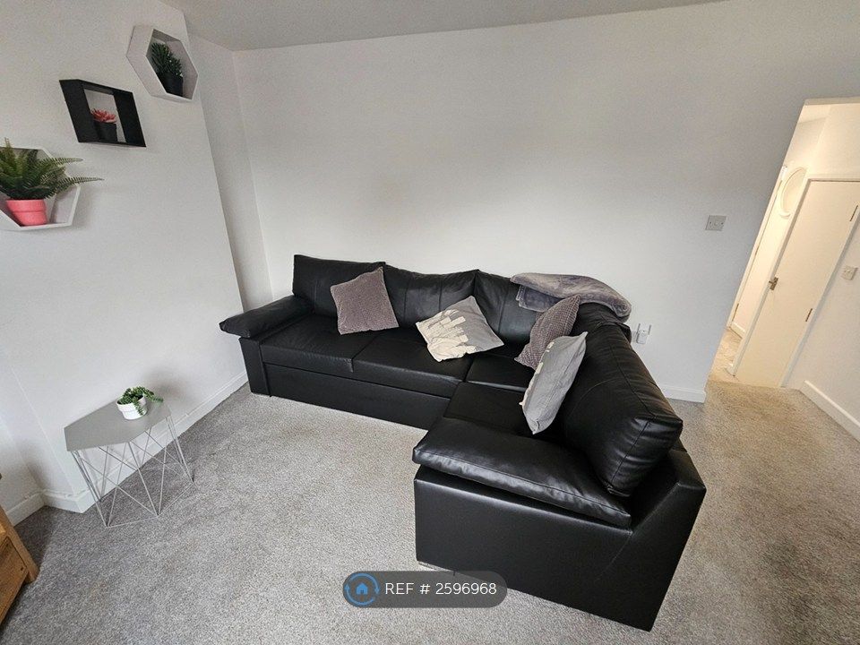 Property photo 3 of 15