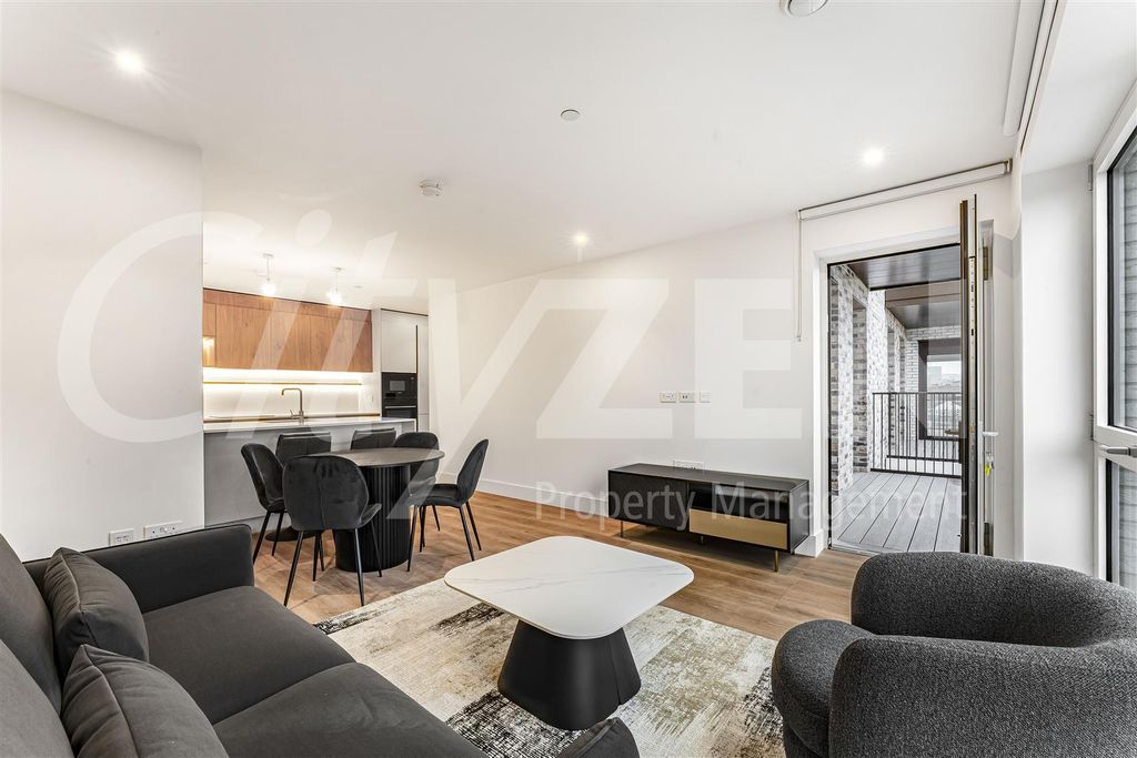 Property photo 1 of 32 Reception