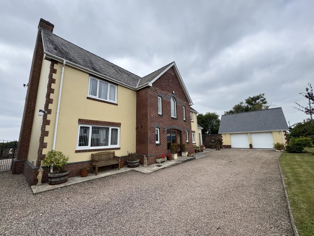 Property photo 1 of 74