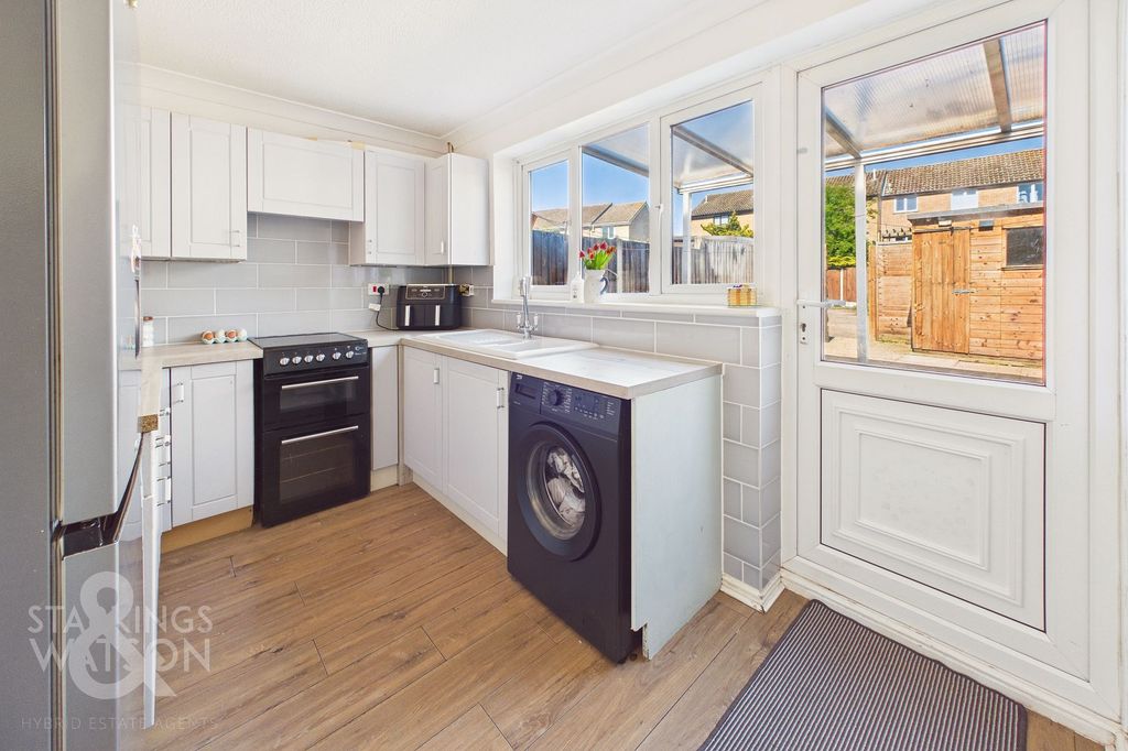 Property photo 3 of 16