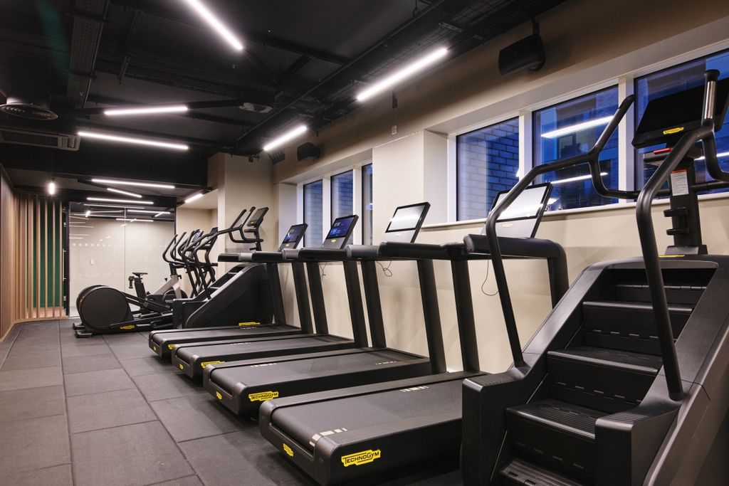 Property photo 2 of 16 2025.11.21_Apo_Th...